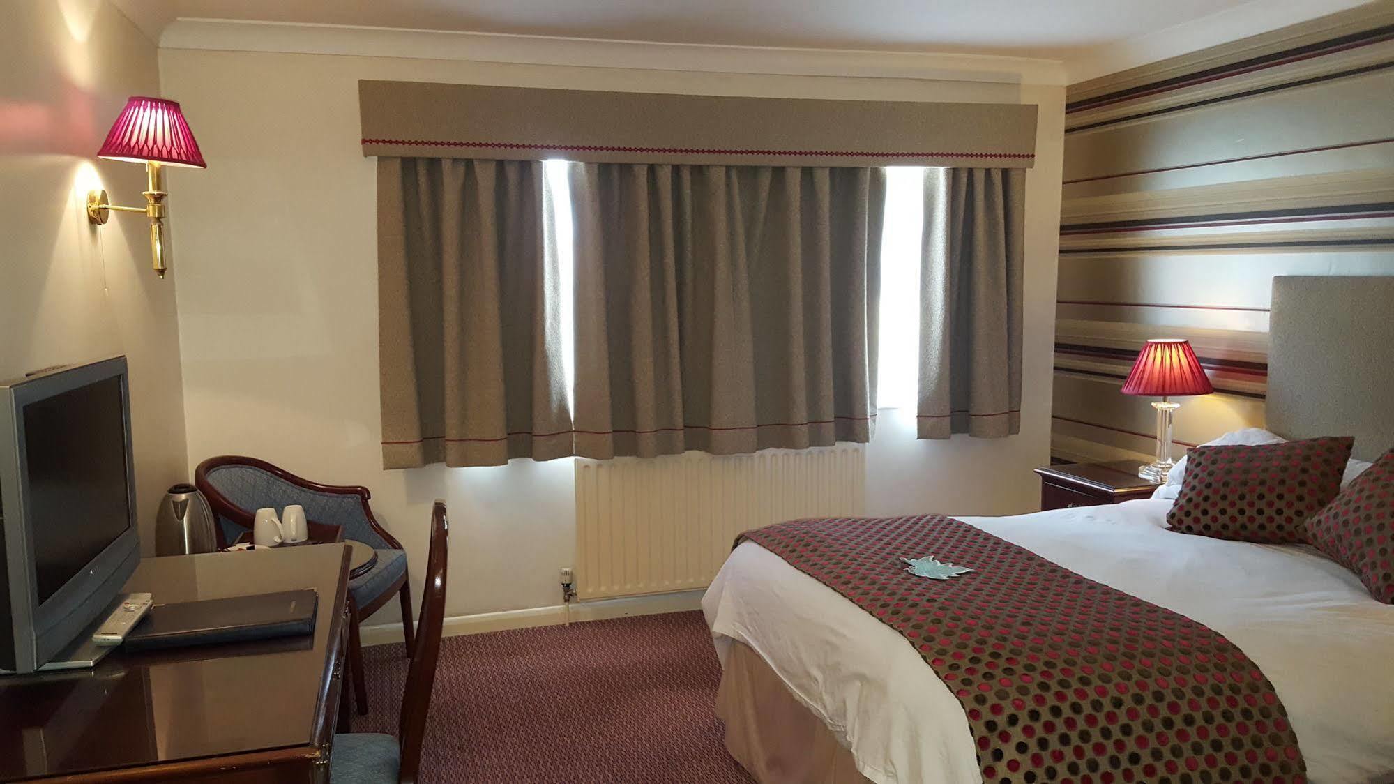 Charmwood Hotel - Cherry Park Hall Вёксоп Экстерьер фото
