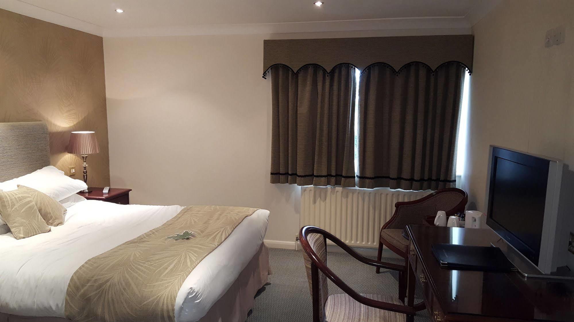 Charmwood Hotel - Cherry Park Hall Вёксоп Экстерьер фото