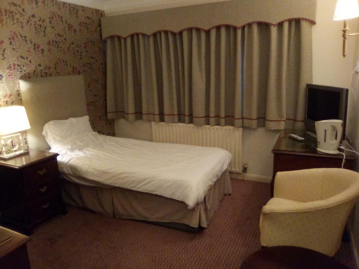 Charmwood Hotel - Cherry Park Hall Вёксоп Экстерьер фото